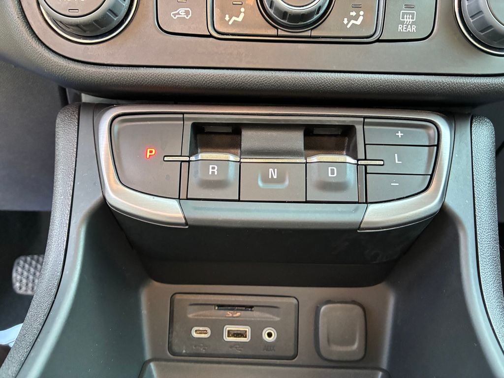 Used 2024 Black GMC AT4 image 17