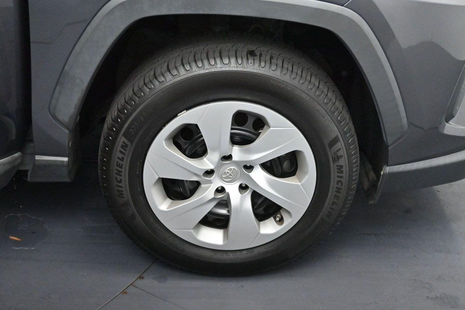 Used 2022 Magnetic Gray Metallic Toyota LE image 33