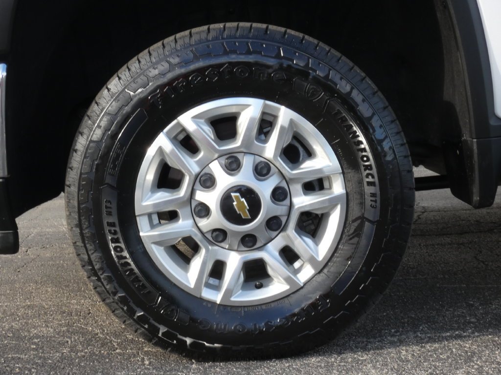 Used 2026 White Chevrolet LT image 31