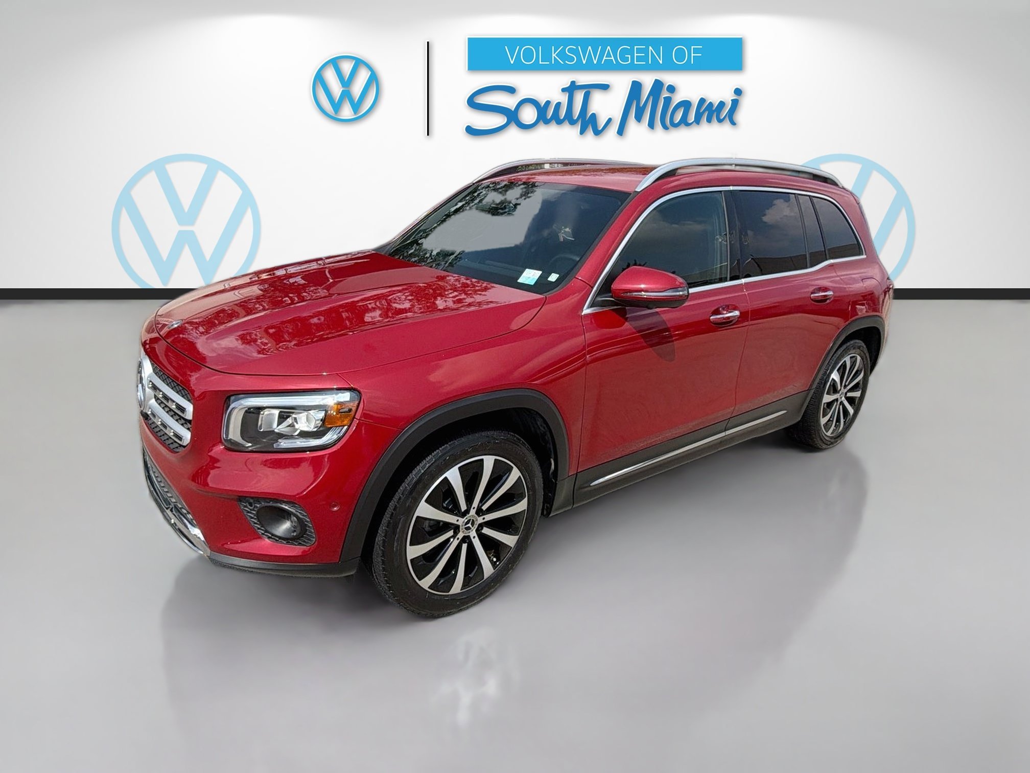 Used 2020 Red Mercedes-Benz GLB 250 image 3