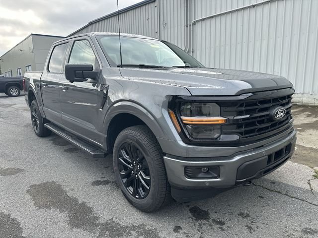 New 2026 Carbonized Gray Metallic Ford XLT image 11