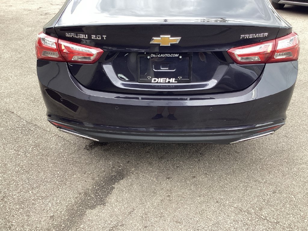 Used 2022 DARK ASH METALLIC Chevrolet Premier image 23