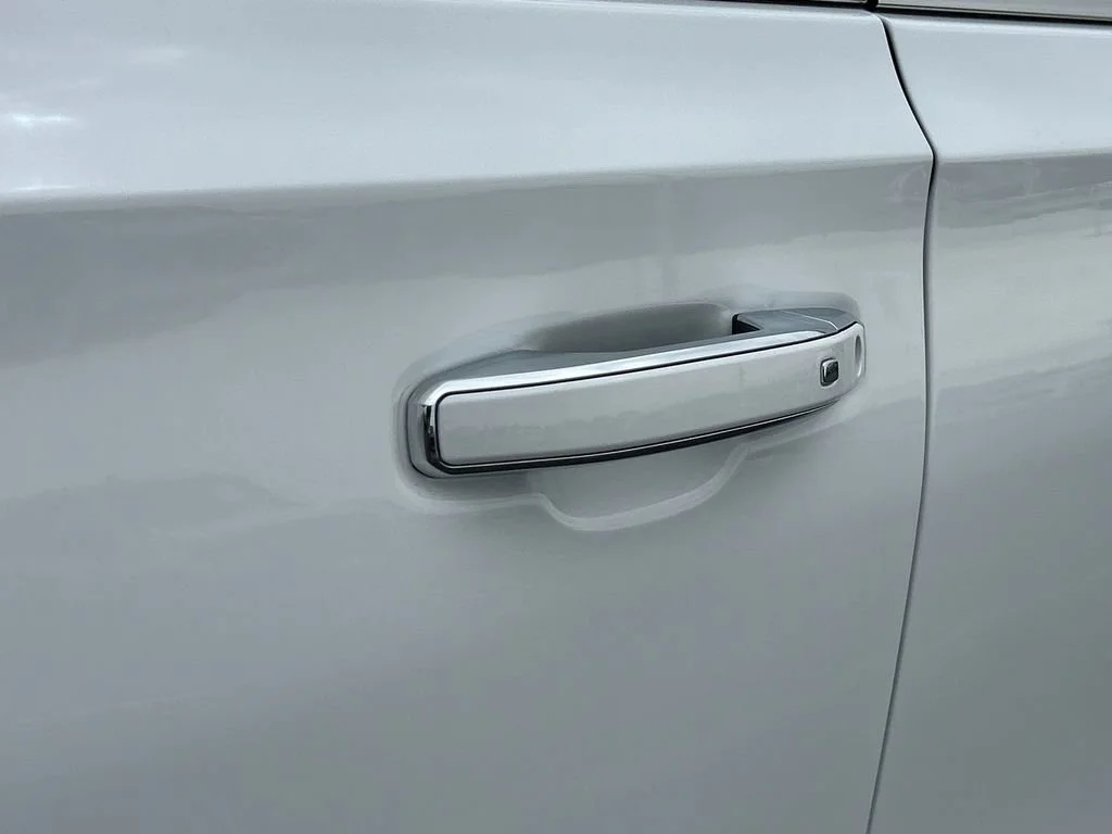 New 2026 Summit White GMC Elevation image 16