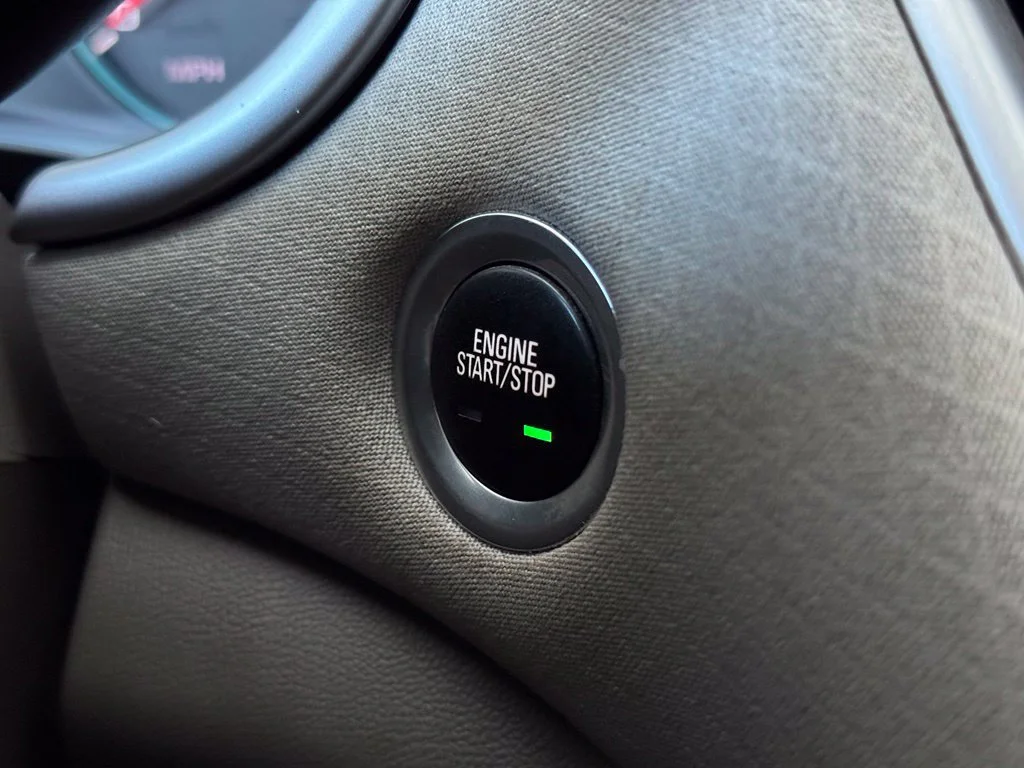 Used 2022 SUMMIT WHITE Chevrolet LT image 33