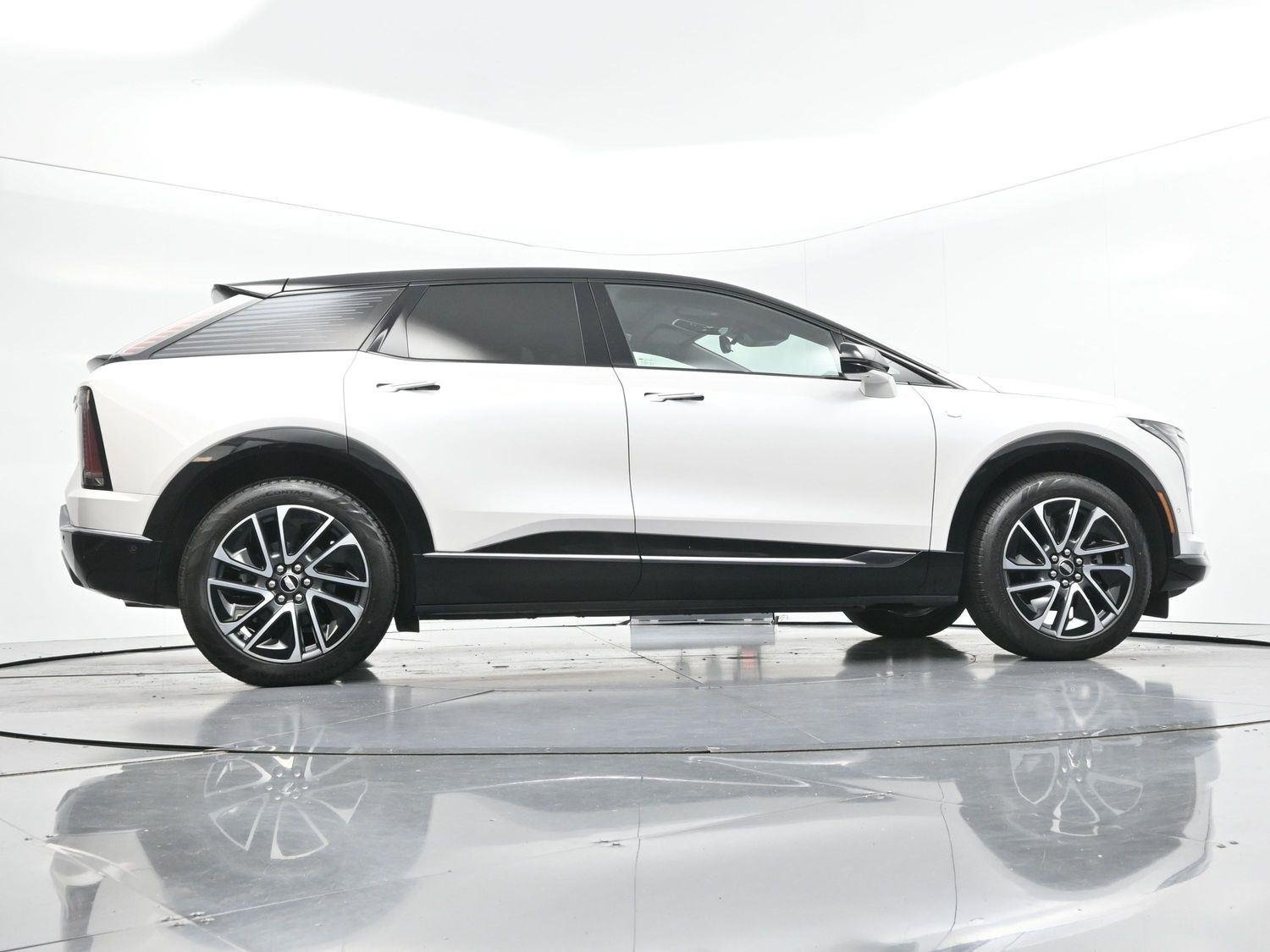 Used 2025 Crystal White Tricoat Cadillac Sport 1 image 54