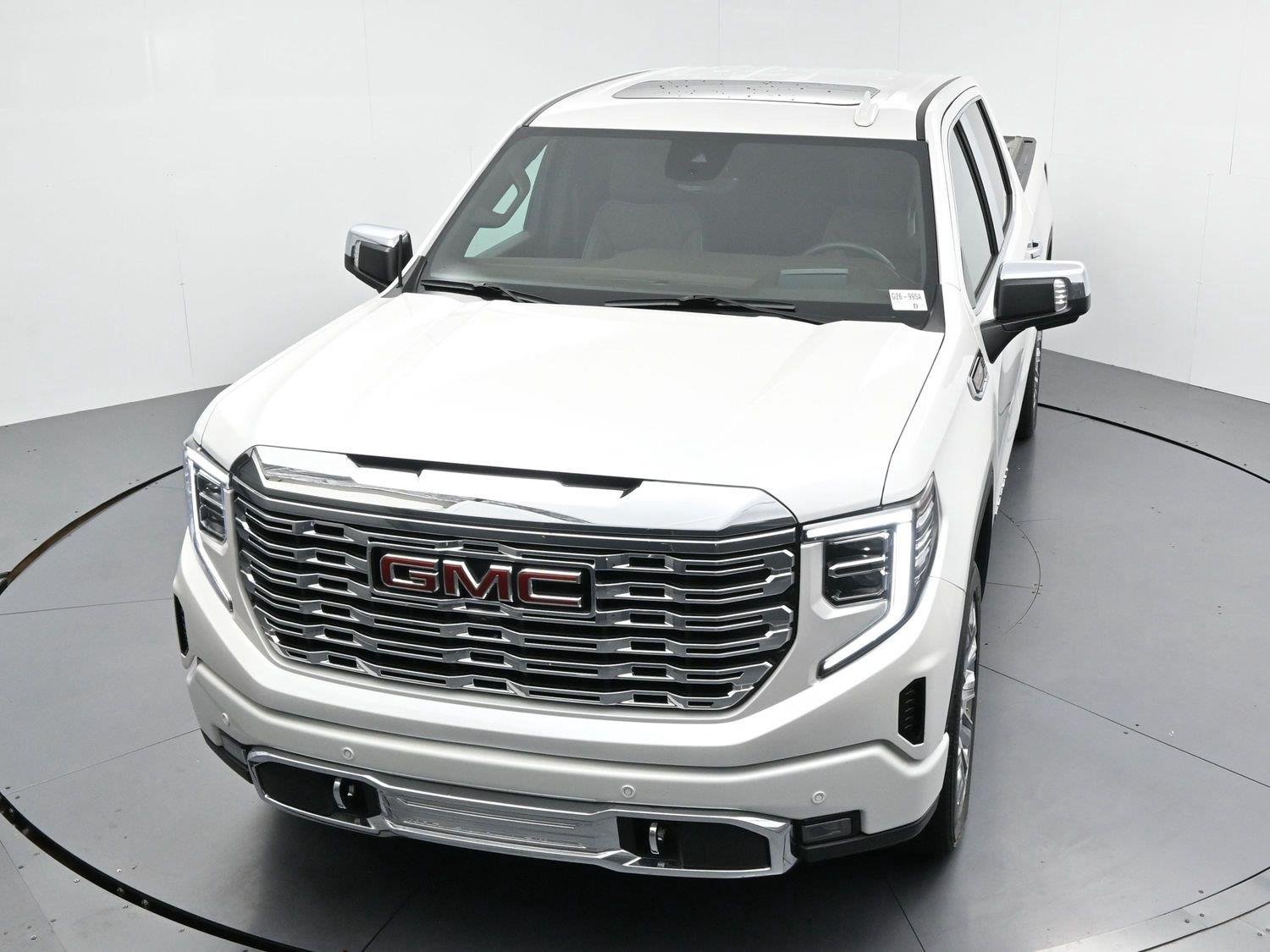 Used 2024 White Frost Tricoat GMC Denali image 41