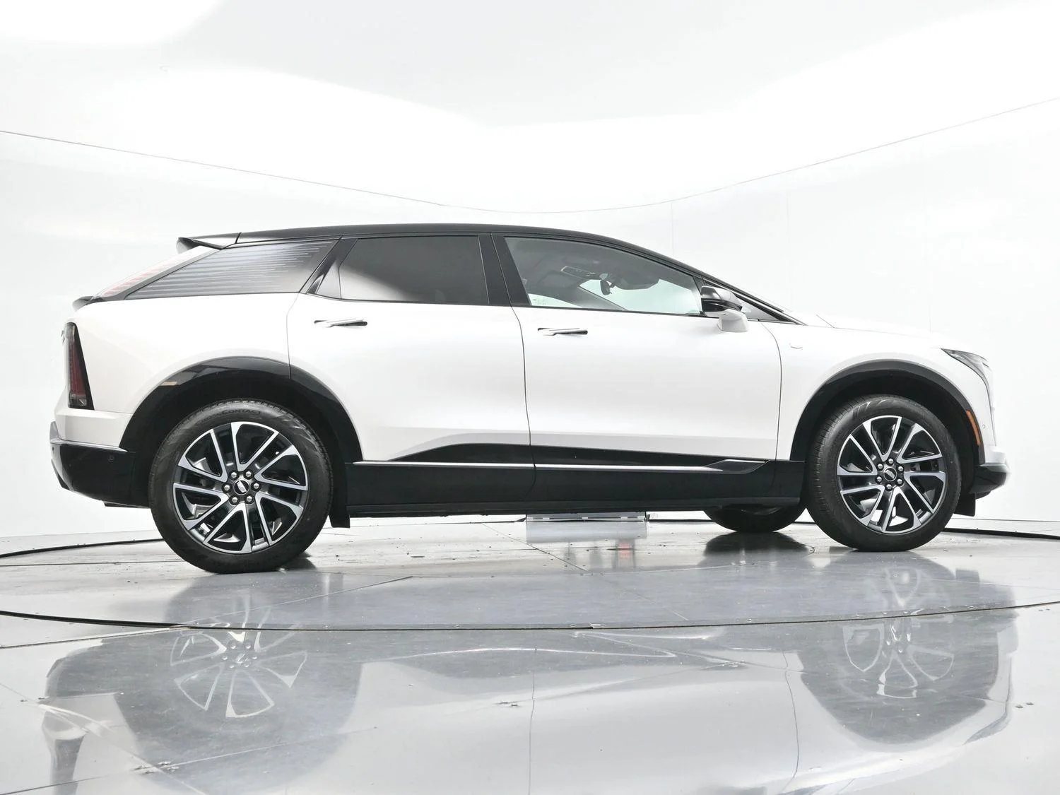 Used 2025 Crystal White Tricoat Cadillac Sport 1 image 54
