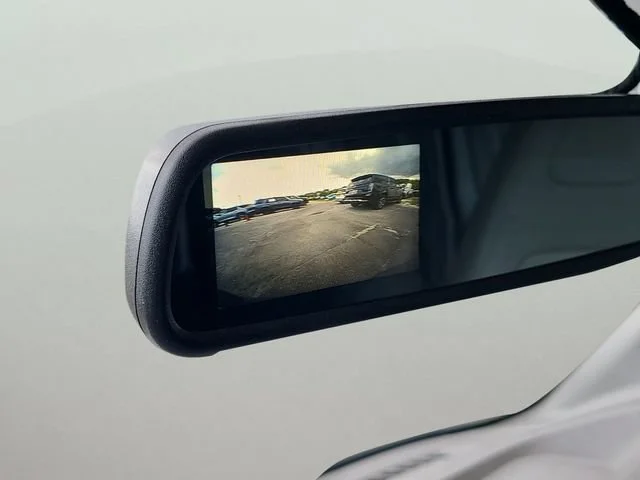 New 2026 Summit White Chevrolet WT image 30