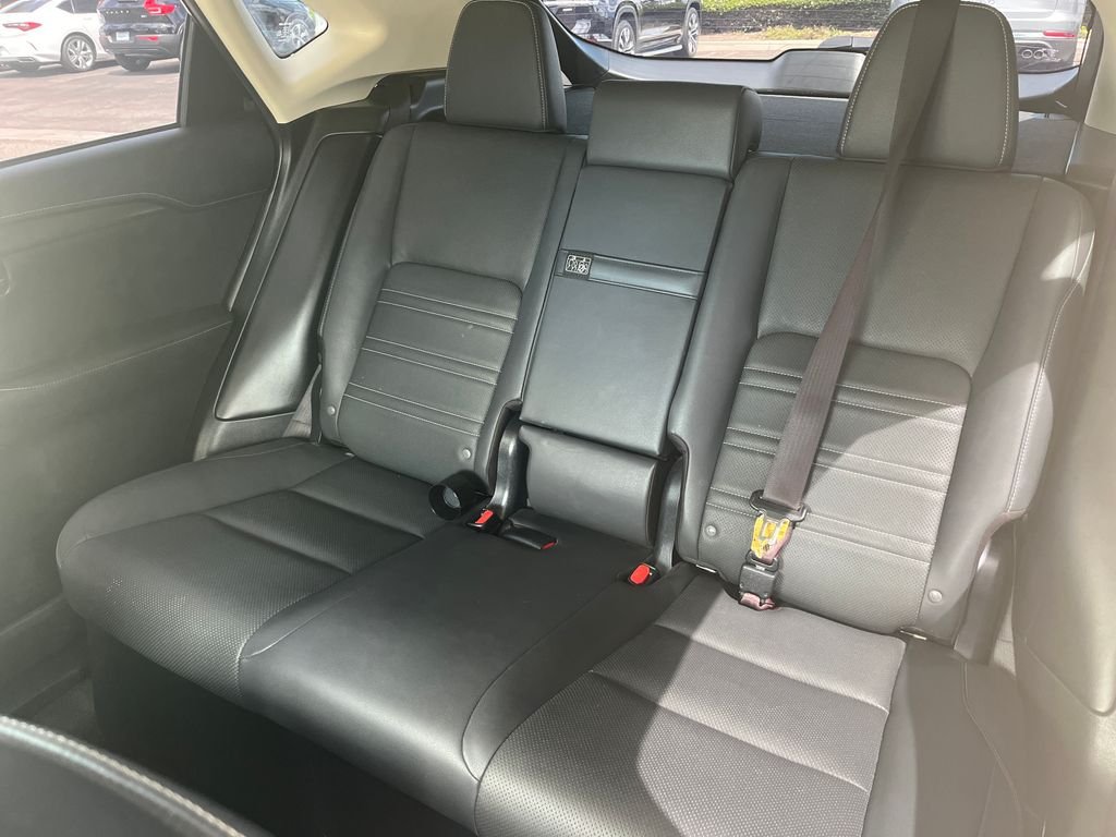 Used 2019 Black Lexus 300h image 39