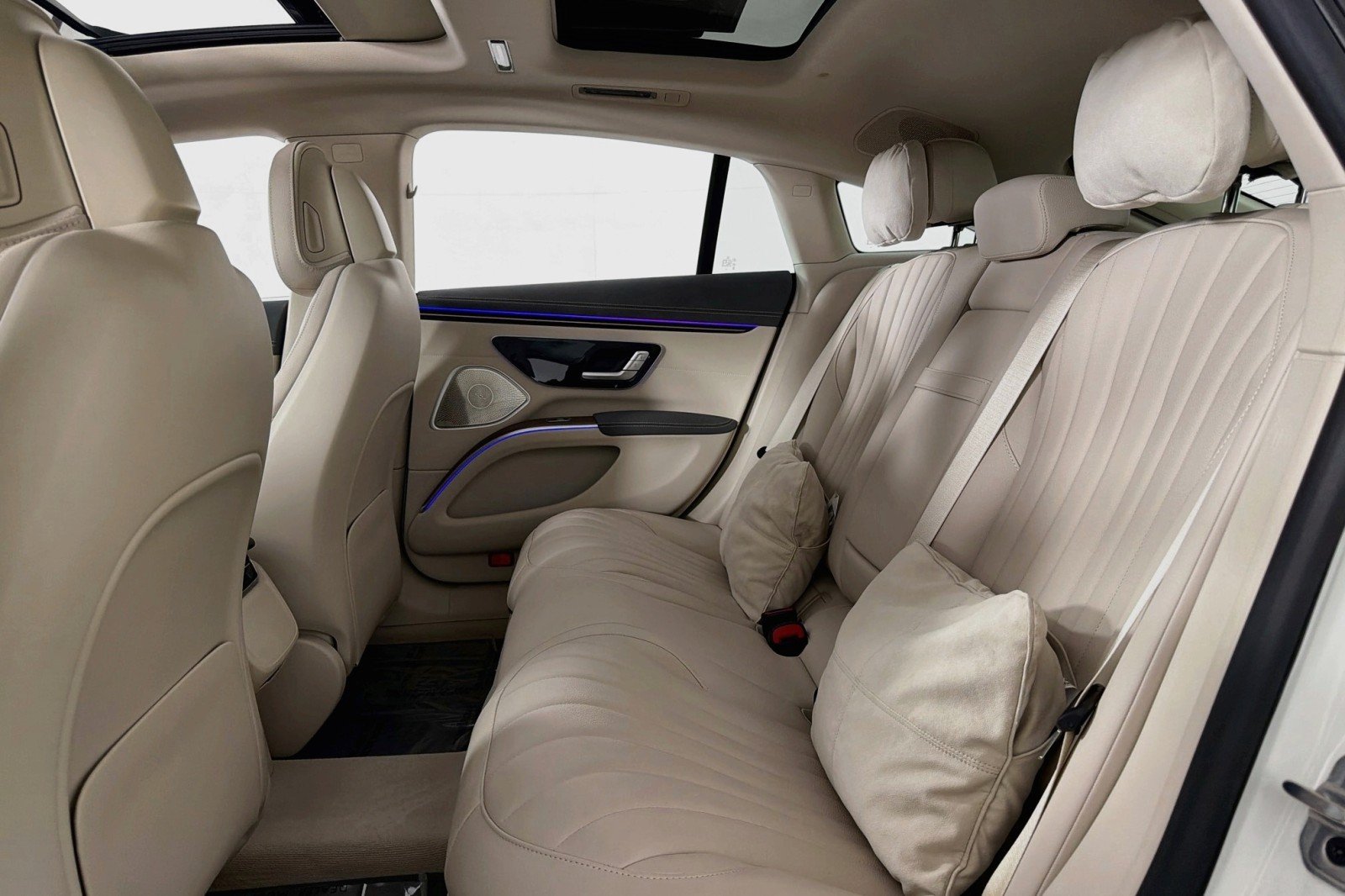 Certified Used 2023 Polar White Mercedes-Benz 450+ image 9