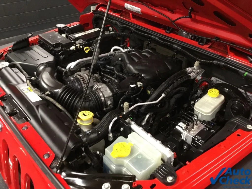 Used 2015 Red Jeep Sport image 34