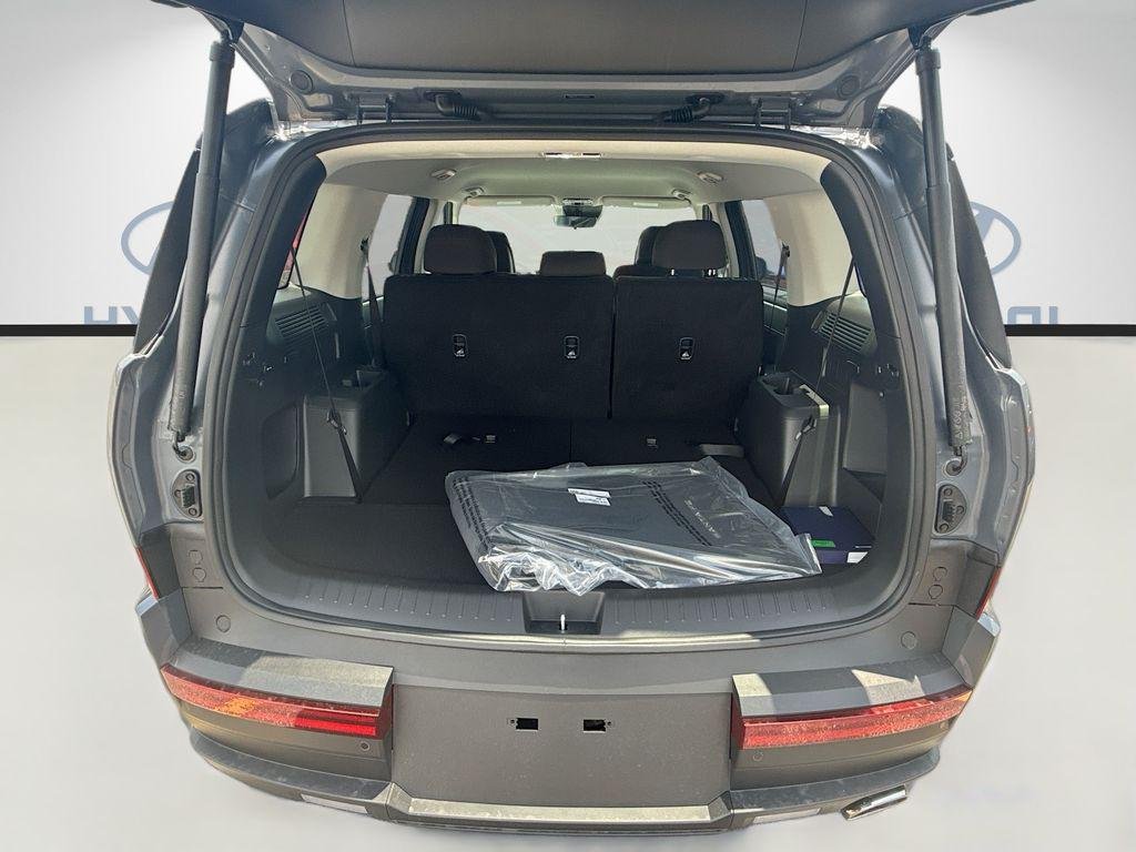 New 2026 Ecotronic Gray Hyundai SE FWD image 18