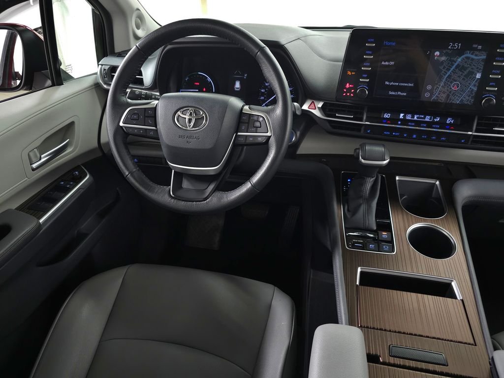 Used 2022 Pearl Toyota XLE image 19