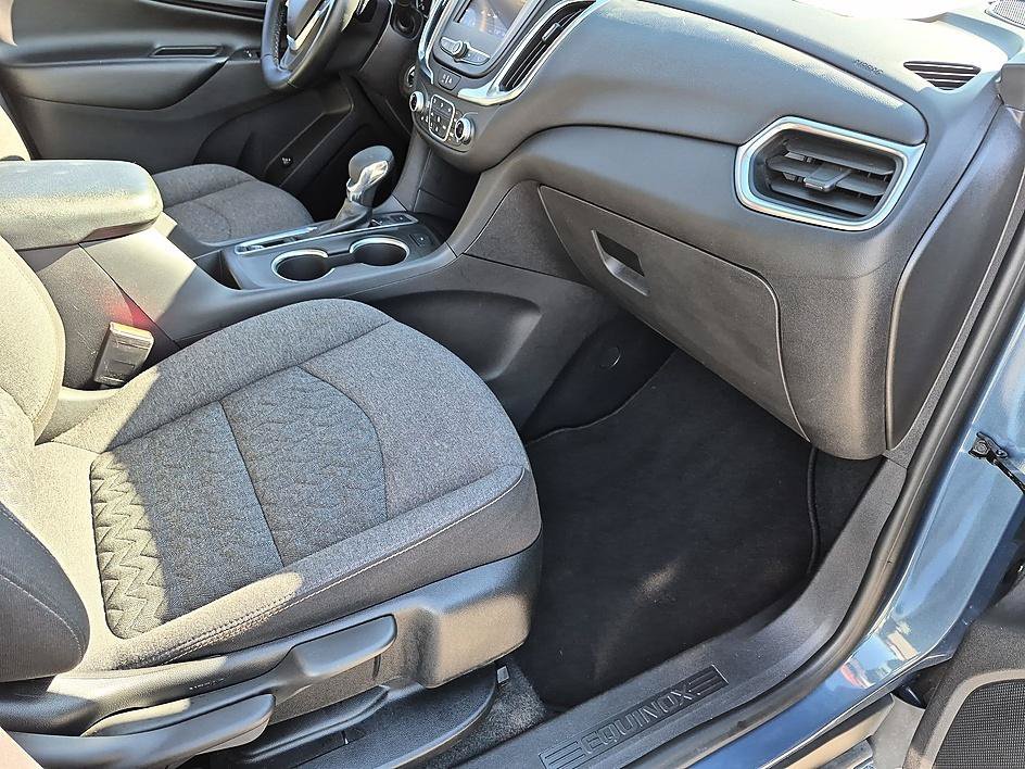 Used 2024 Lakeshore Blue Metallic Chevrolet LT image 34