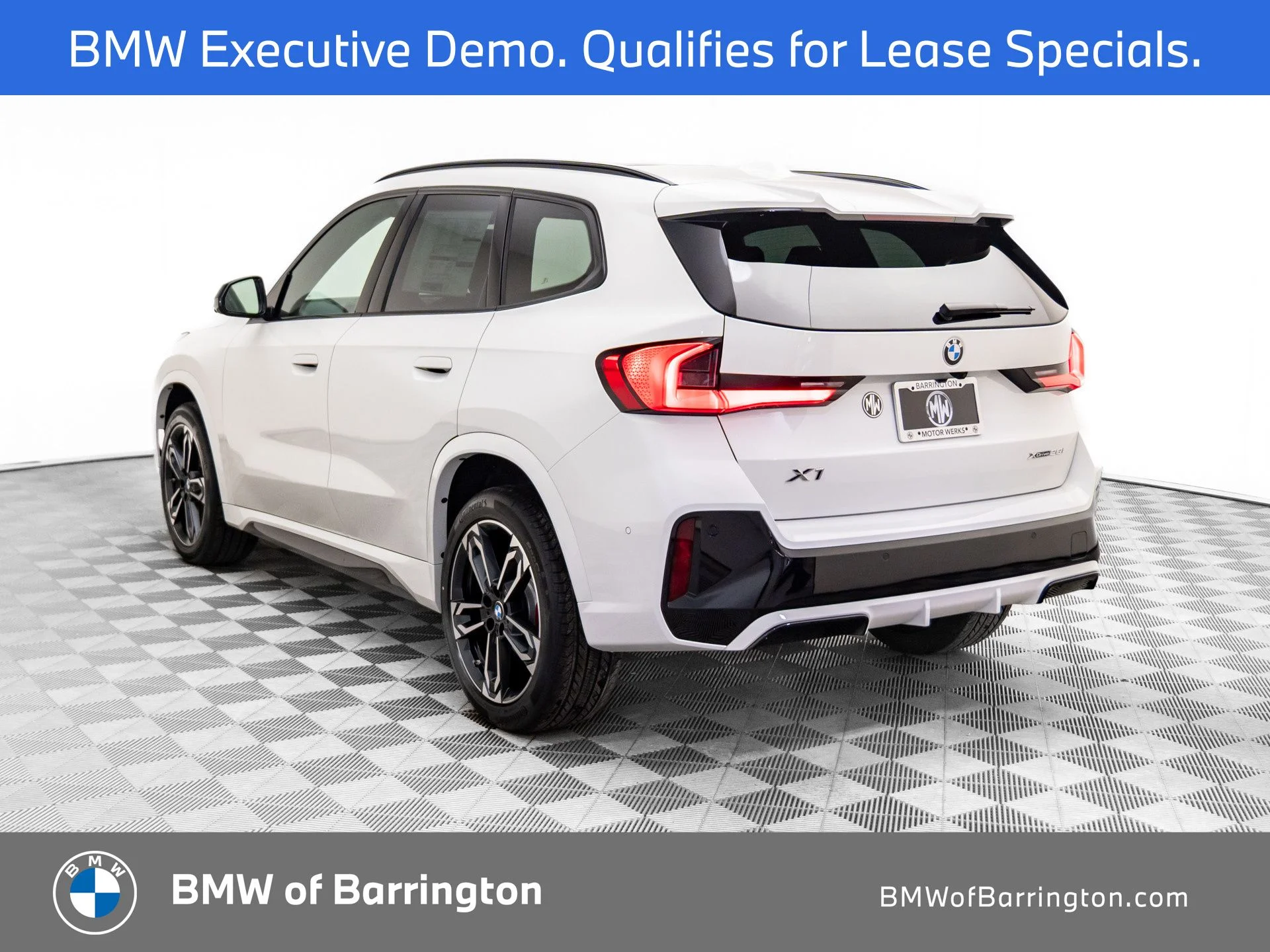 New 2026 White BMW xDrive28i image 3