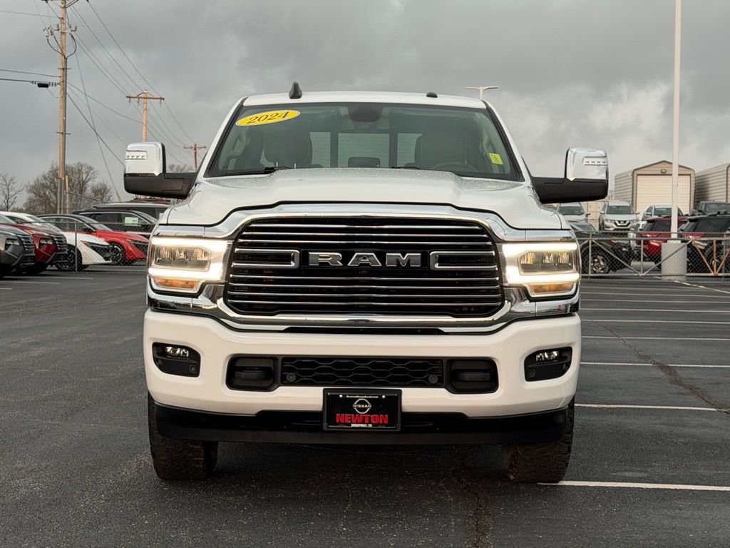 Used 2024 White Ram Laramie image 10