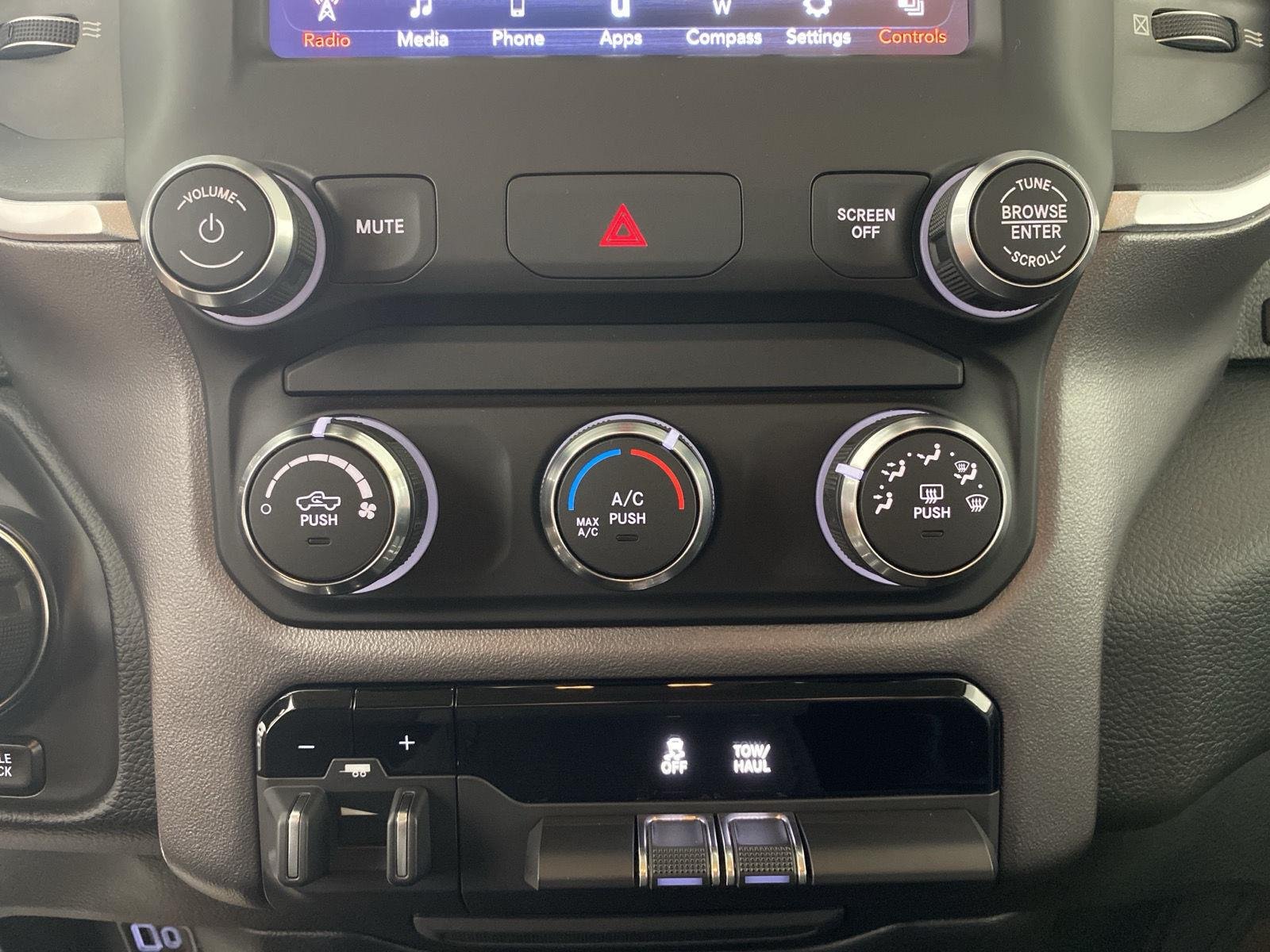 Used 2019 Diamond Black Crystal Pearlcoat Ram Big Horn/Lone Star image 19