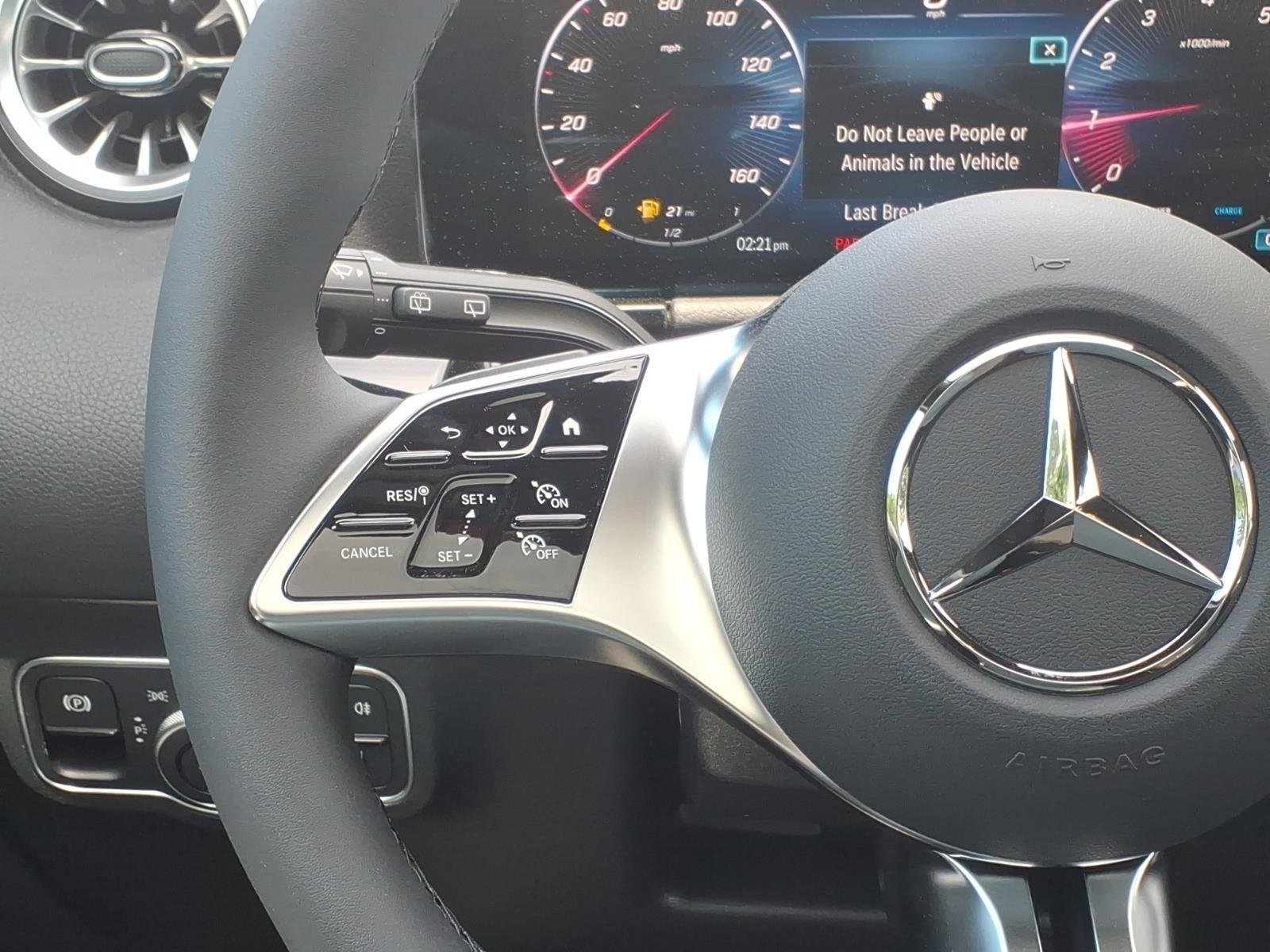 New 2026 Polar White Mercedes-Benz GLA 250 image 14