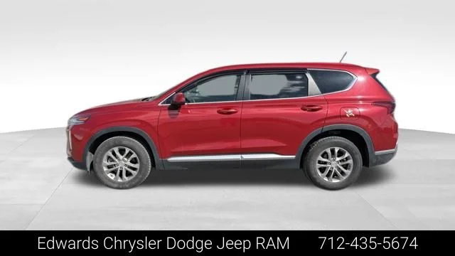 Used 2019 Red Hyundai SE image 5