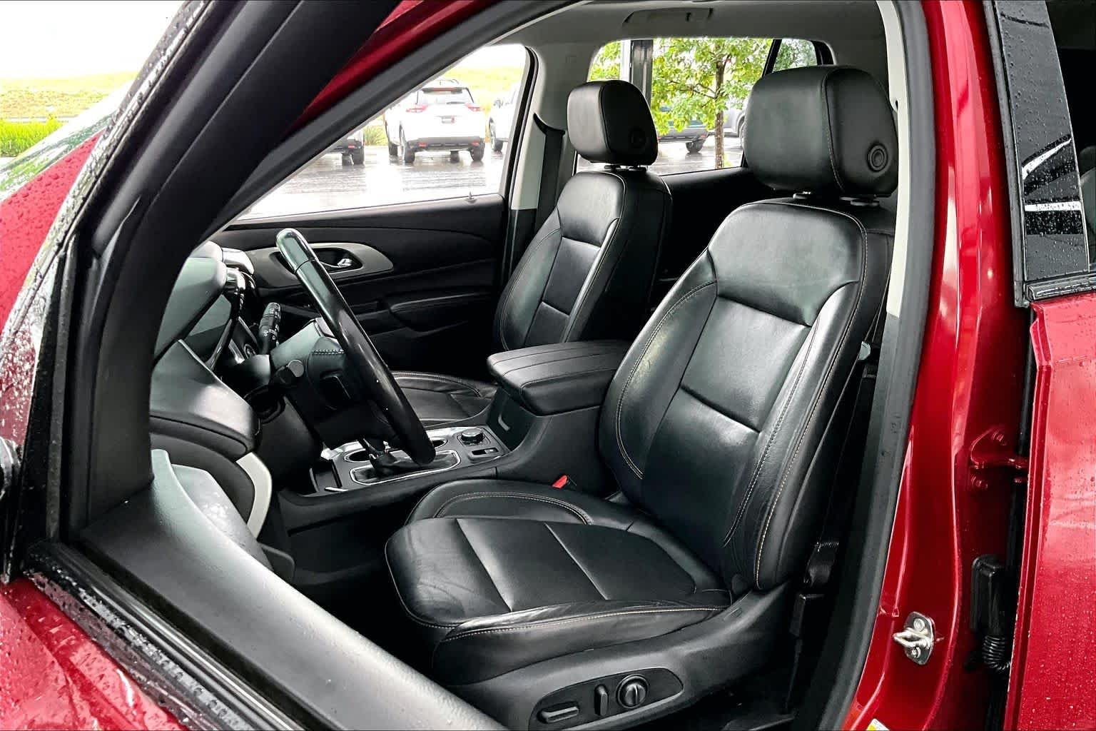 Used 2020 Cajun Red Tintcoat Chevrolet RS image 8