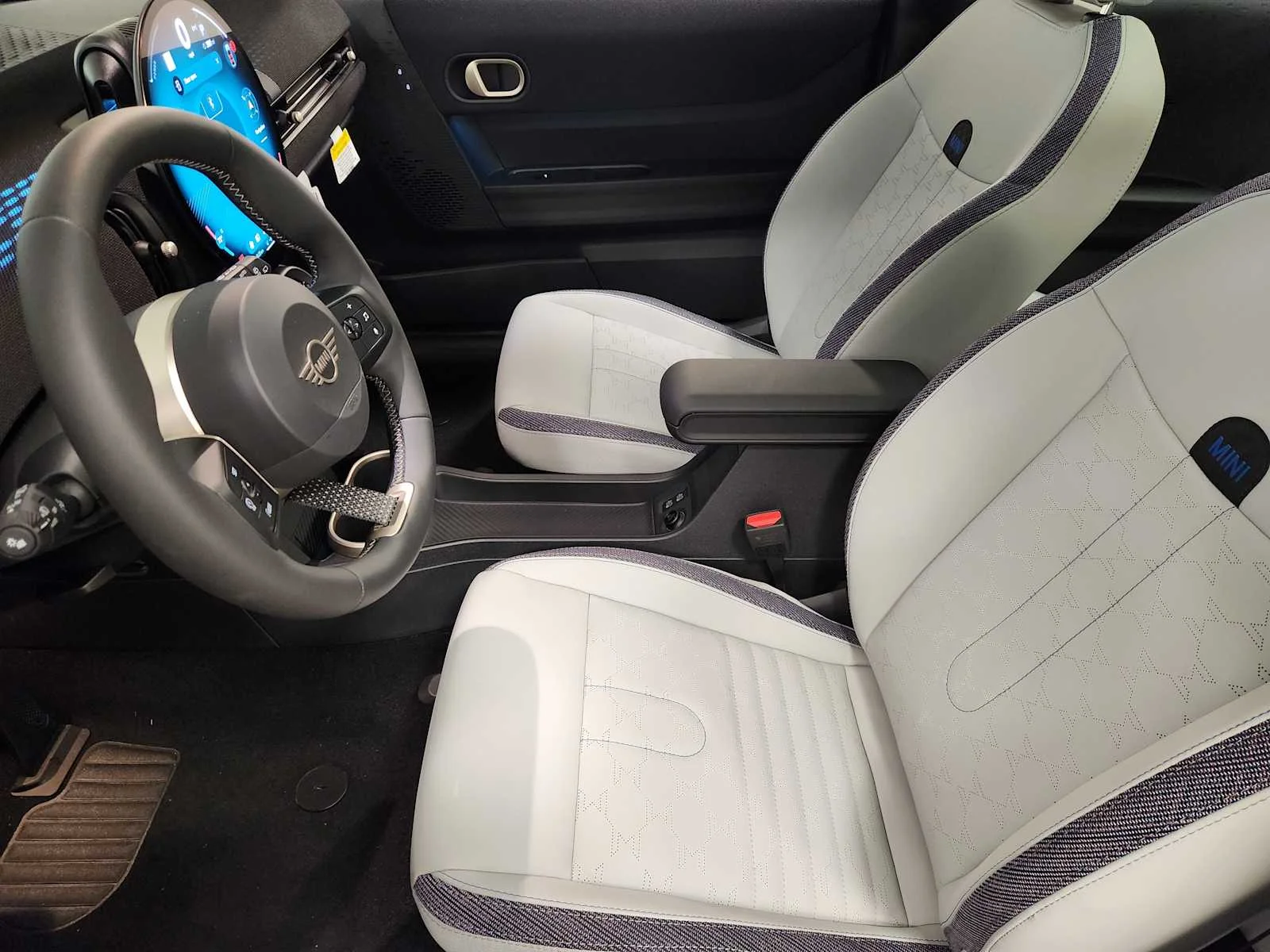 New 2026 Blazing Blue Metallic MINI Cooper Oxford Edition image 4