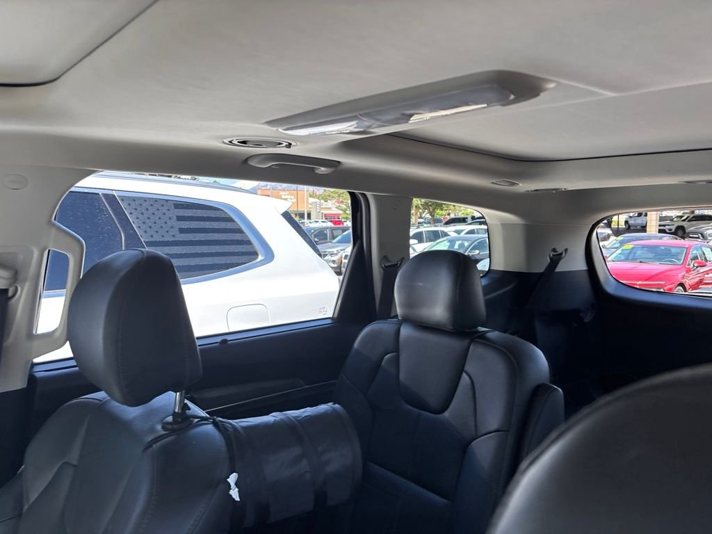 Used 2020 Black Kia SX image 24