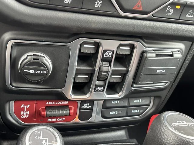 New 2026 Black Jeep Mojave image 31