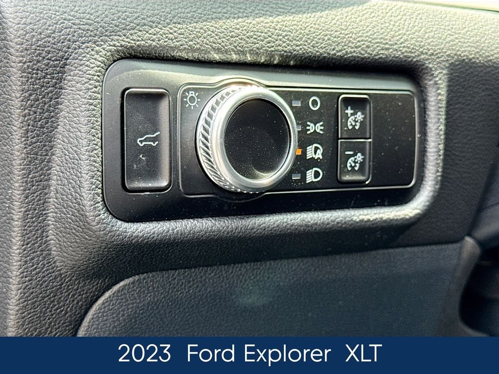 Used 2023 Silver Ford XLT image 21