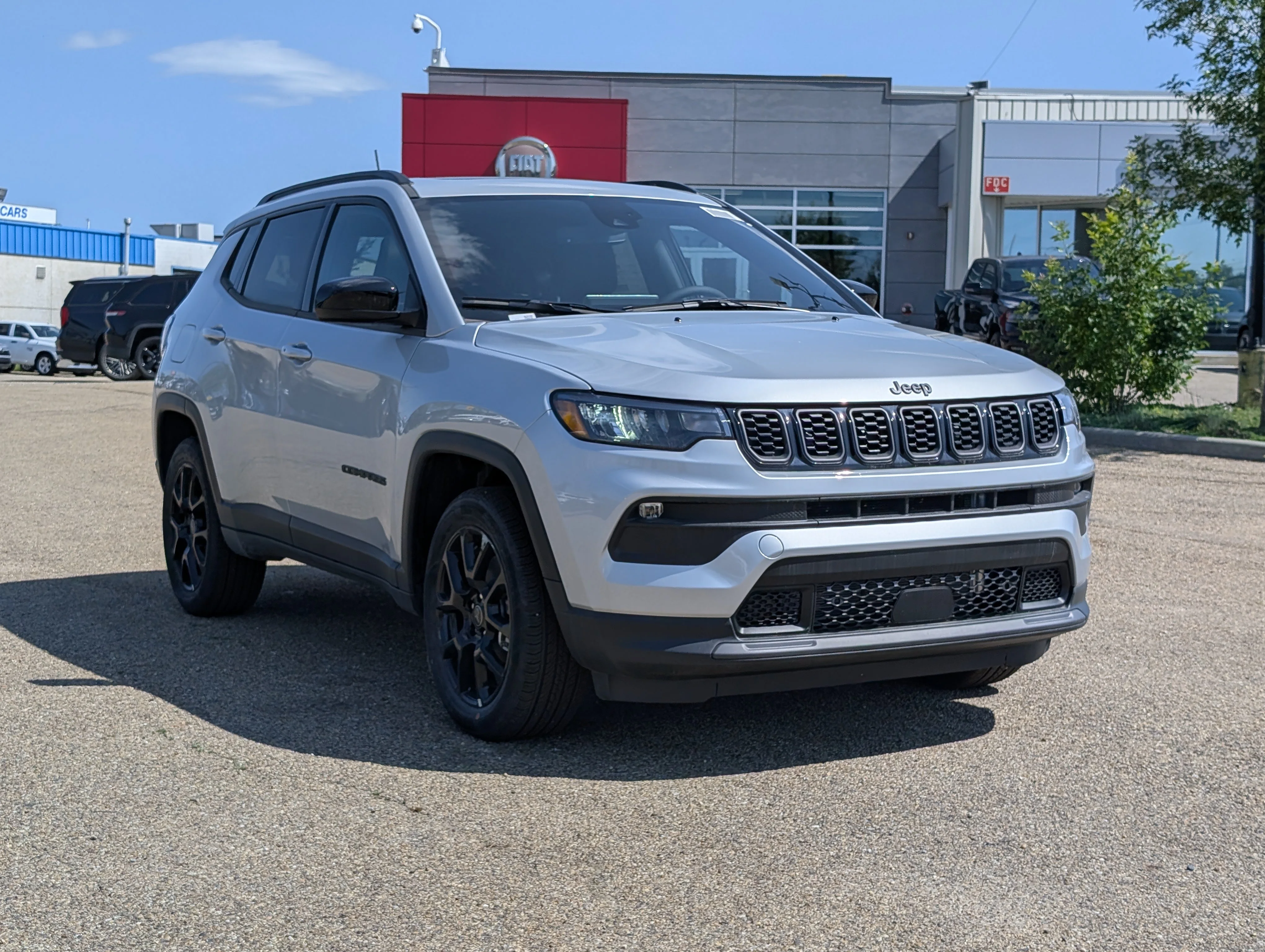 New 2026 Silver Zynith Metallic Jeep North image 9