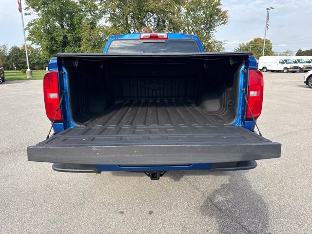 Used 2020 Blue Metallic Chevrolet Z71 image 16