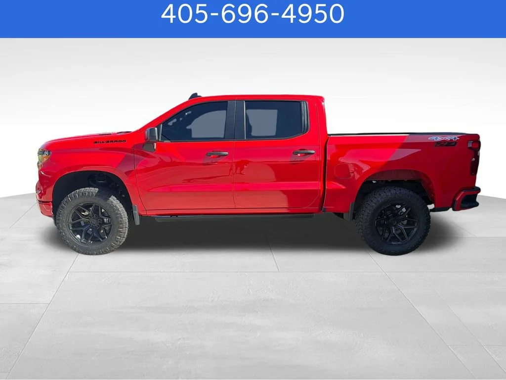 Pre-Owned 2025 Chevrolet Silverado 1500 Custom