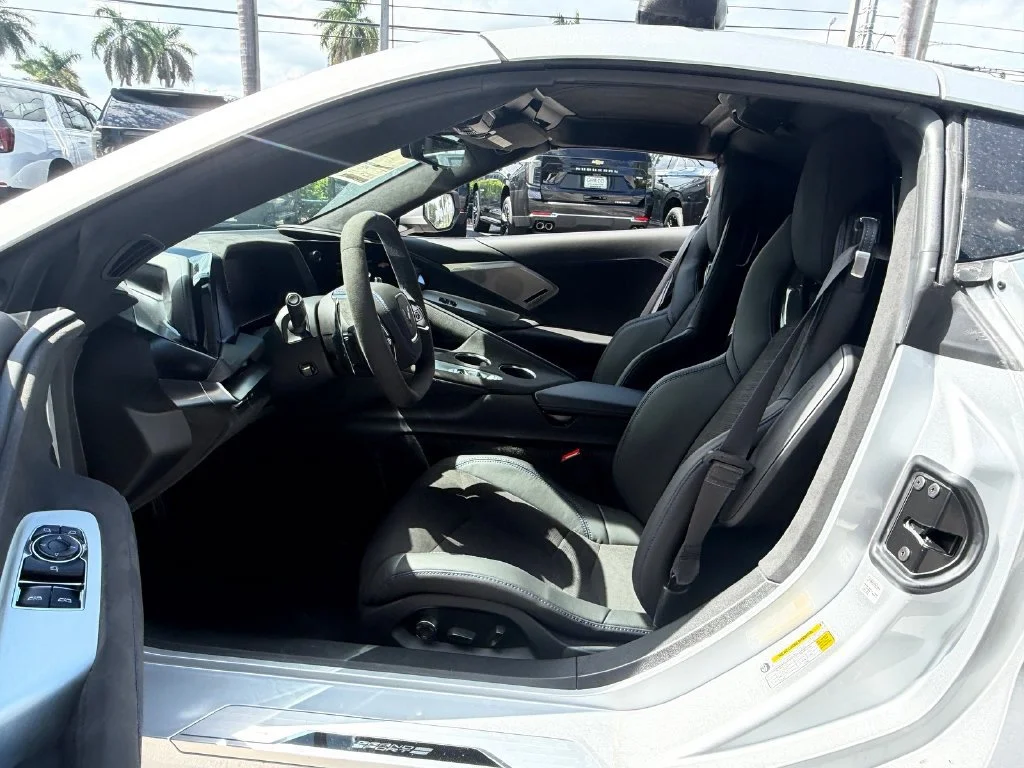 New 2027 Blade Silver Metallic Chevrolet 3LT image 9