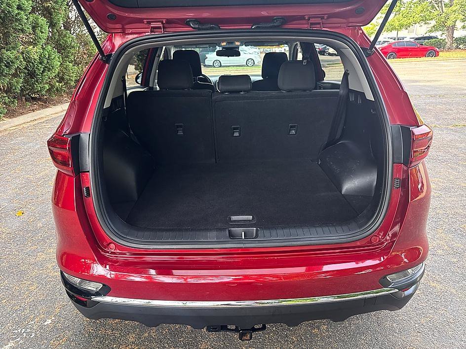 Used 2022 Hyper Red Kia LX image 20