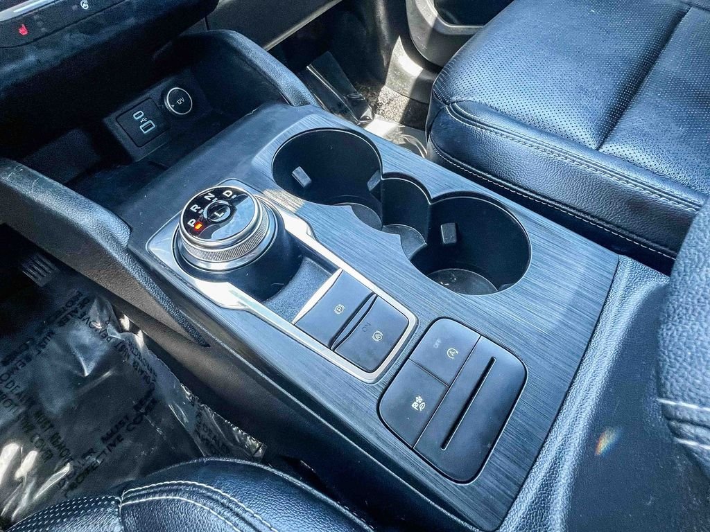 Used 2020 White Ford SEL image 24
