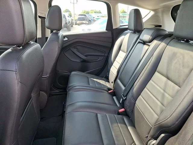 Used 2016 Gray Ford SEL image 10