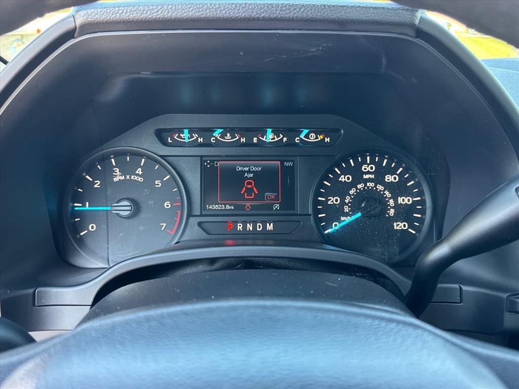 Used 2019 Ingot Silver Ux Ford XL image 19