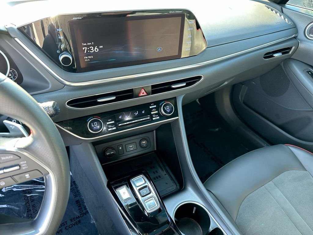 Used 2022 Blue Hyundai SEL Plus image 5