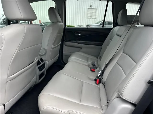 Used 2021 Silver Honda Special Edition image 17