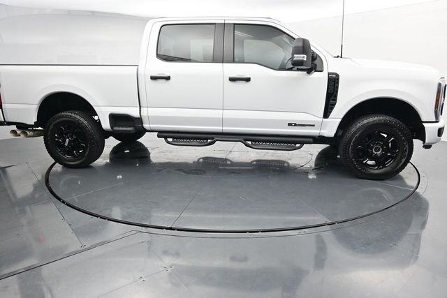 Used 2026 White Ford XL image 11
