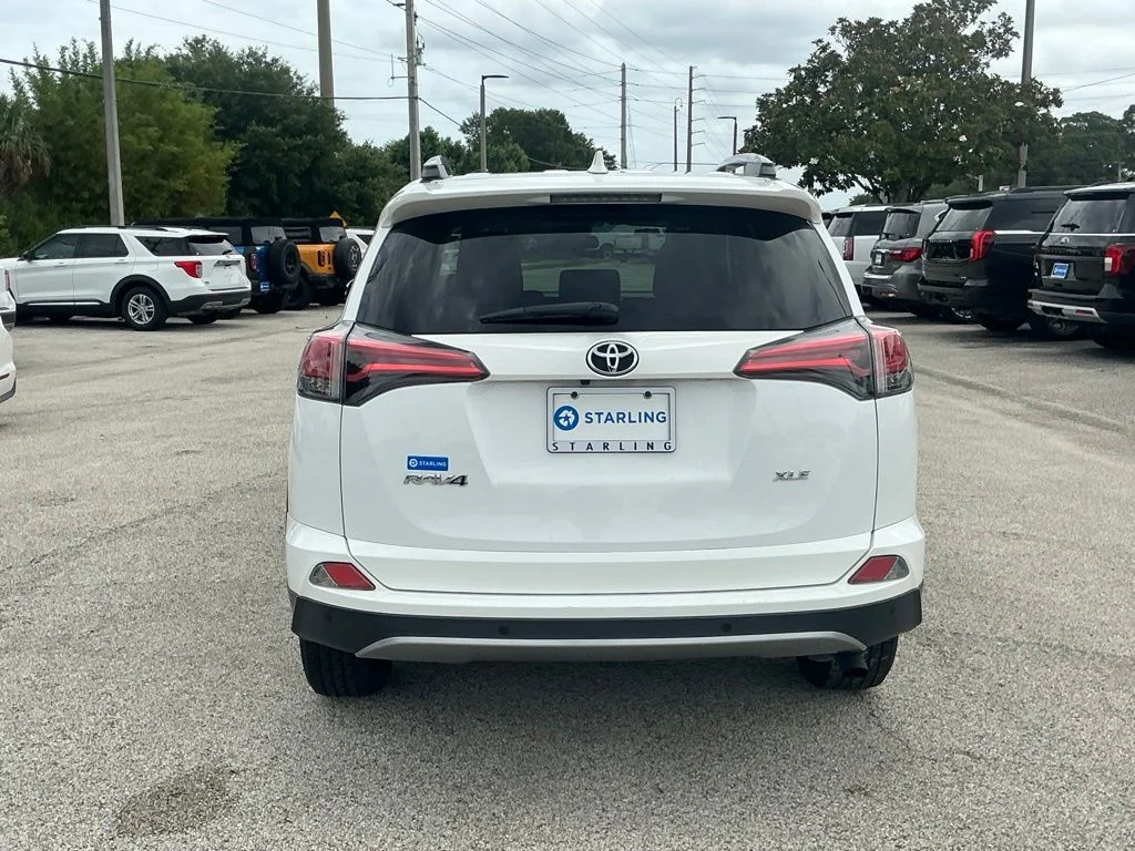 Used 2017 White Toyota XLE image 12