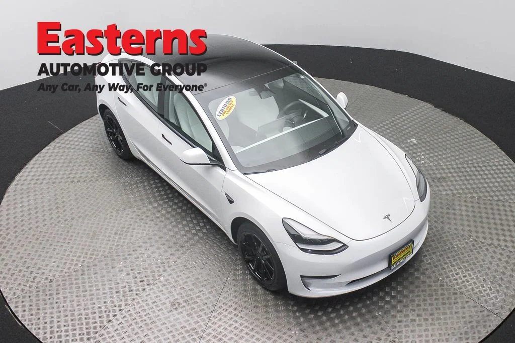 Used 2023 White Tesla Base image 3
