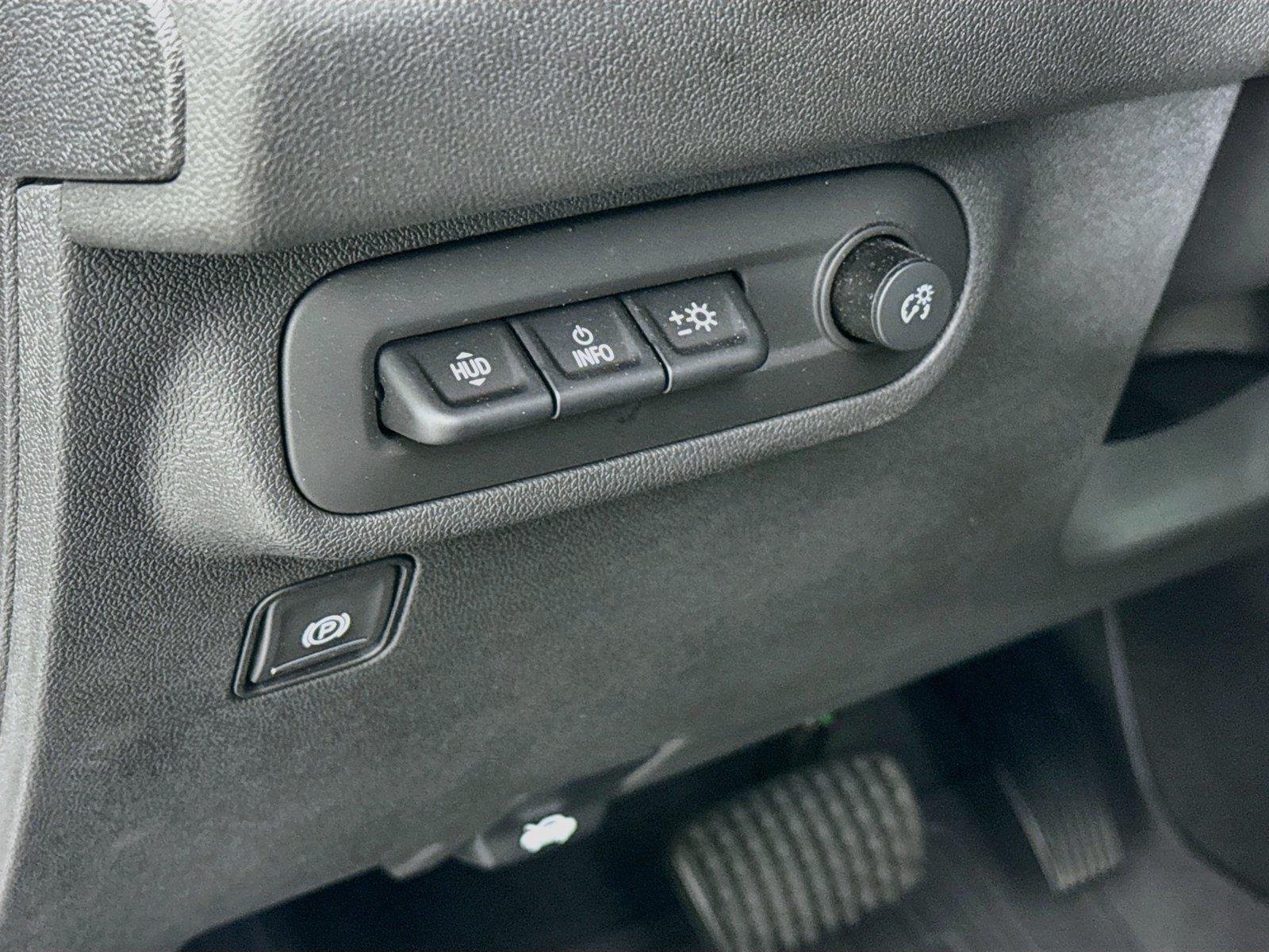 Used 2023 Summit White GMC SLT image 15