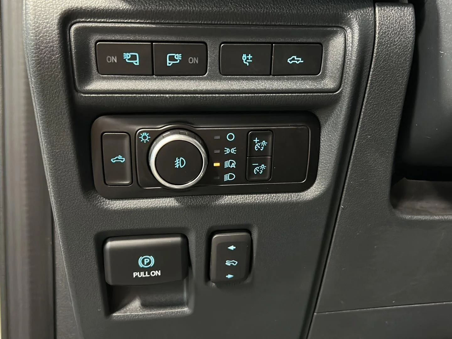 Used 2023 Oxford White Ford Raptor image 8