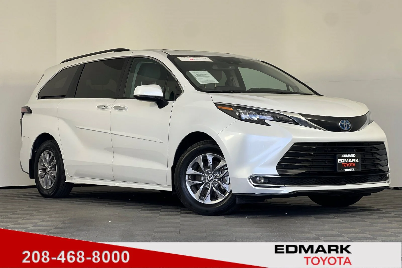 2024 Toyota Sienna XLE 7-Passenger Hybrid AWD's photo