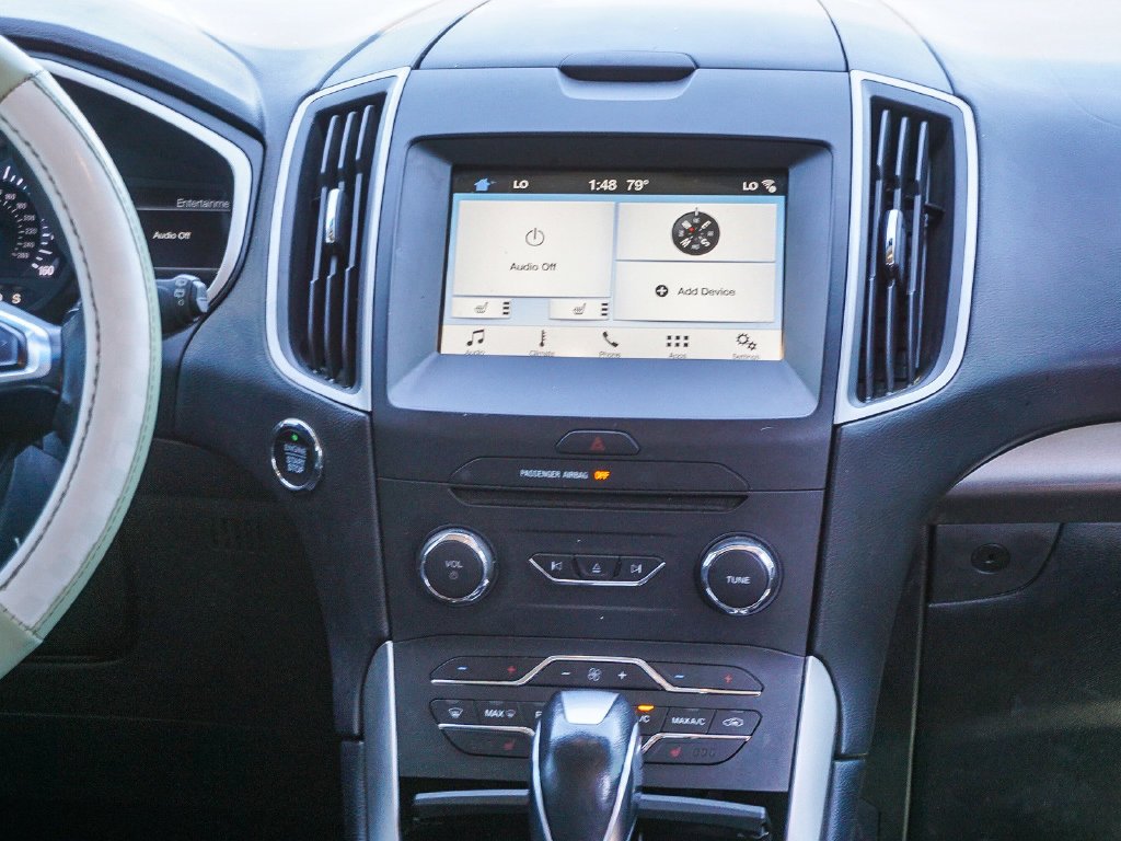 Used 2018 Oxford White Ford SEL image 16