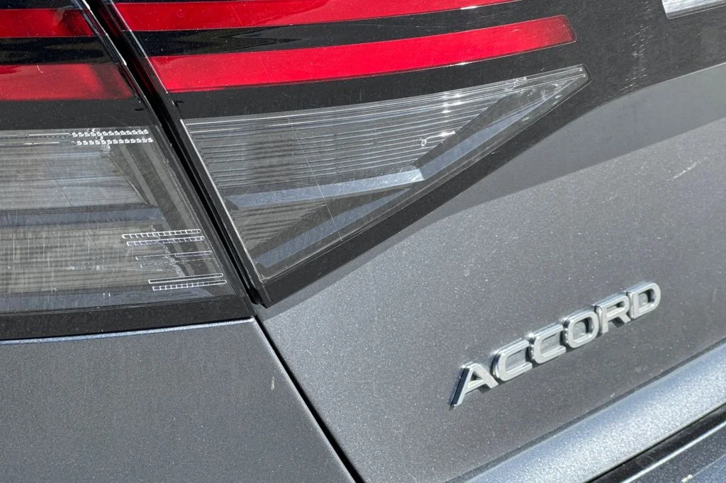 Used 2025 Meteorite Gray Metallic Honda LX image 27