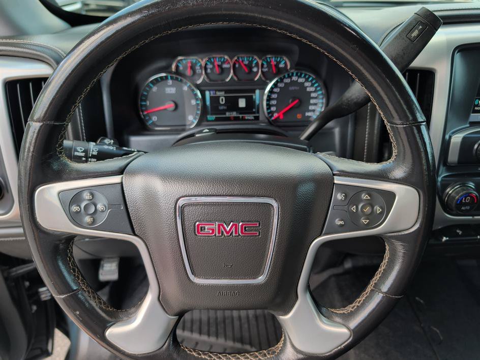 Used 2018 Dark Slate Metallic GMC SLT image 18