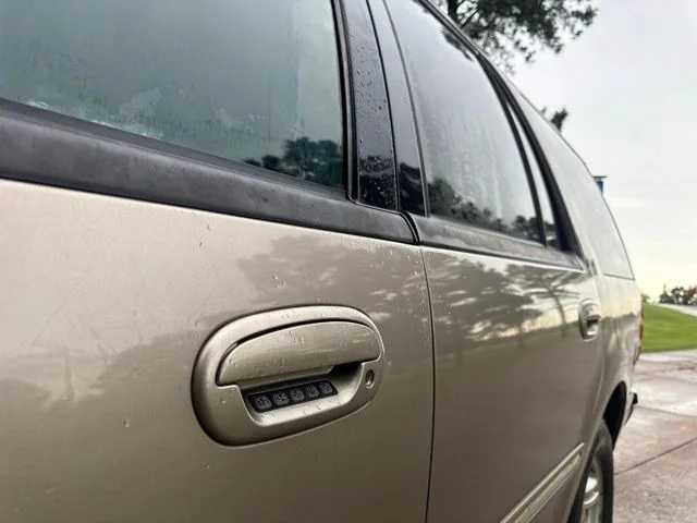 Used 2002 Beige Ford XLT image 35