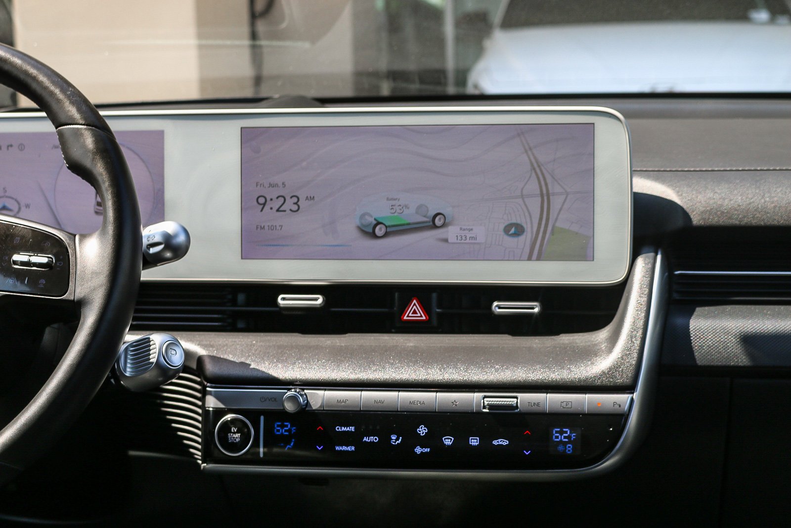 2024 Hyundai IONIQ 5 Limited - Photo 14