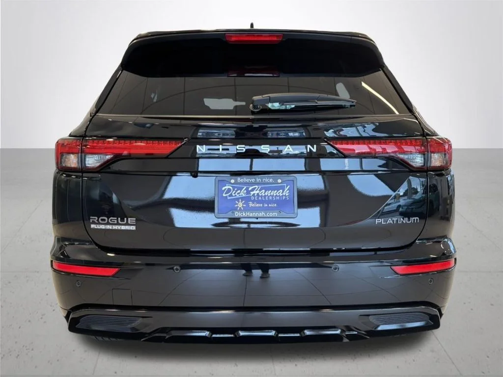 New 2026 Black Nissan Platinum image 8